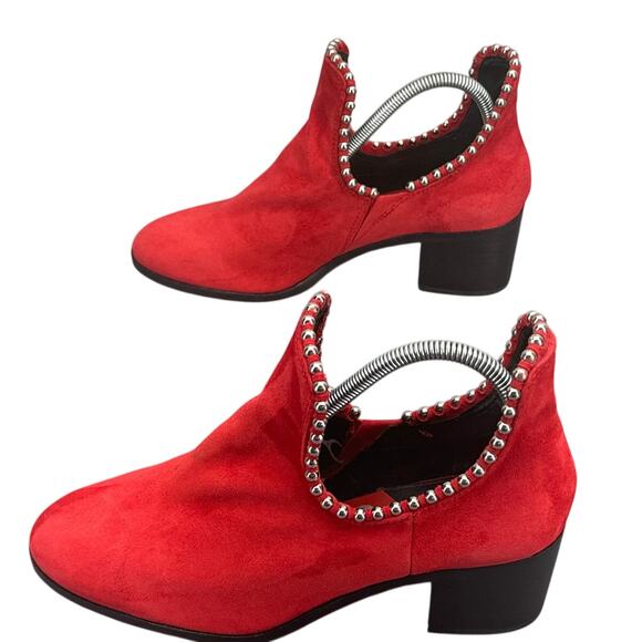 GB Gianni Bini Red Suede Studded Slip On Cut Out Ankle Bootie Women 8.5 - Picture 4 of 8